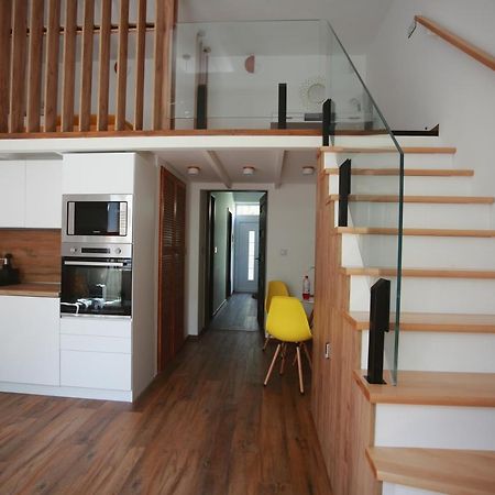Szieszta Apartman Appartamento Szeged Esterno foto