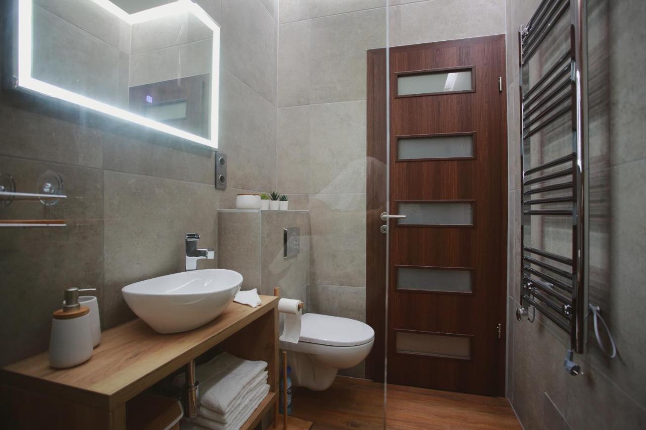 Szieszta Apartman Appartamento Szeged Esterno foto
