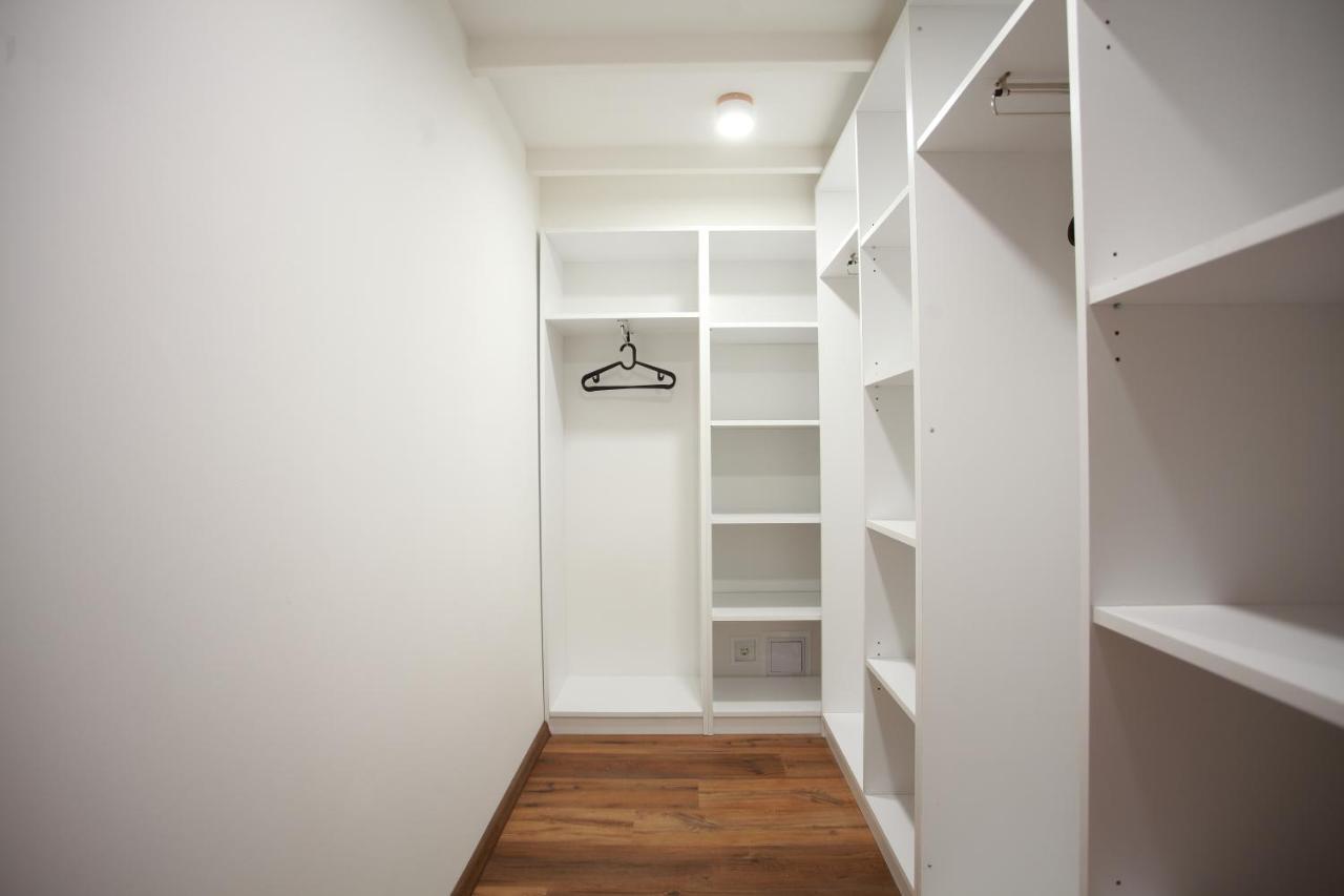 Szieszta Apartman Appartamento Szeged Esterno foto